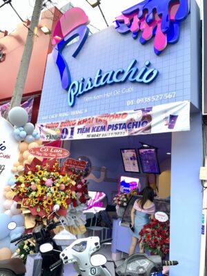 pistachio gelato shop